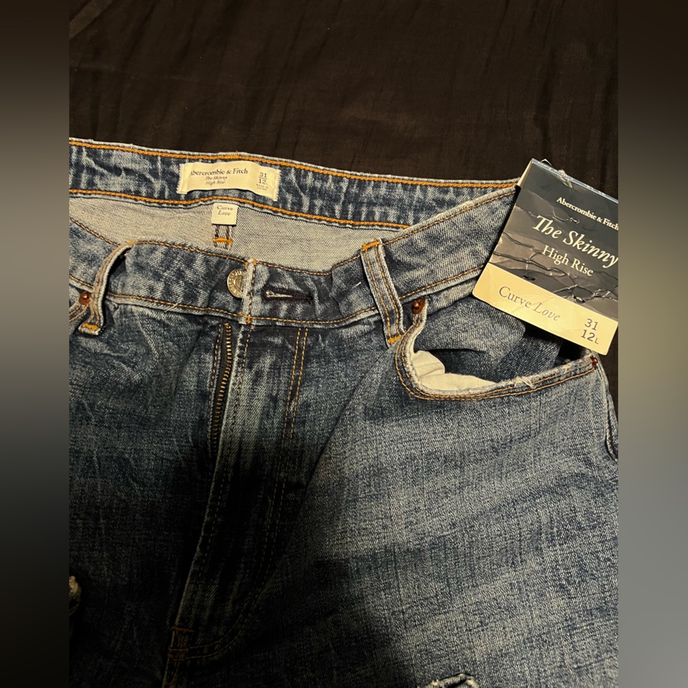 Abercrombie Curve Love “The Skinny”